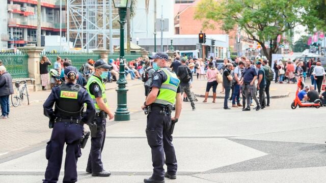 El hombre compareció en el tribunal de distrito de Auckland a través de un enlace de video, y fue acusado de no cumplir con las órdenes sanitarias