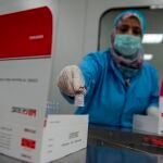 La portavoz añadió que organismos implicados siguen trabajando de cerca con las autoridades sanitarias para asegurar el apoyo necesario