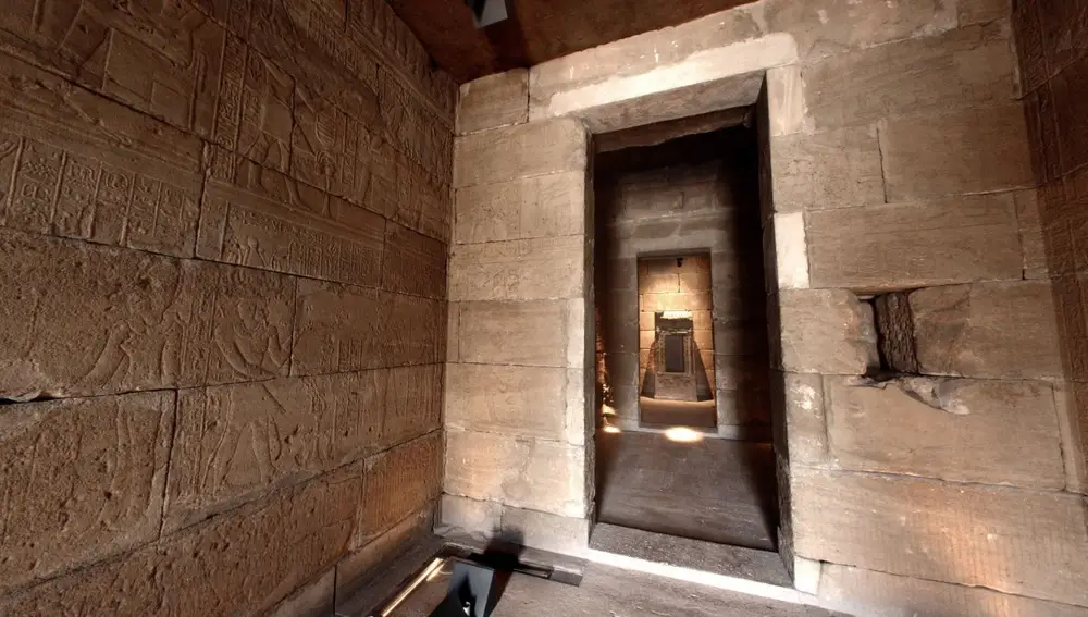 La misma sala, en la actualidad, con toda su policromía perdida