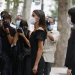 La Reina Letizia deslumbra en su vuelta al trabajo.