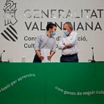 El conseller de Educación, Cultura y Deporte Vicent Marzà, junto al secretario autonómico de Educación Miguel Soler, presenta el inicio del curso 2021-2022 con el lema "Con tanta ilusión por aprender, como ganas de seguir cuidándonos"