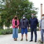 La directora del Museo de la Energía, Yasodhara López; el 'youtuber' Sergio Barrio, conocido como Profesor10demates; el responsable cultural del Centro Galicia en Ponferrada, Diego Bello; y la responsable de didáctica del museo, Marta Ferrero, presentan el ciclo 'Ciencia en el Camino'
