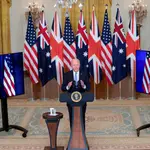 Joe Biden, Boris Johnson y Scott Morrison firmaron ayer un ambicioso pacto de defensa trilateral para plantar cara a China en el Indopacífico
