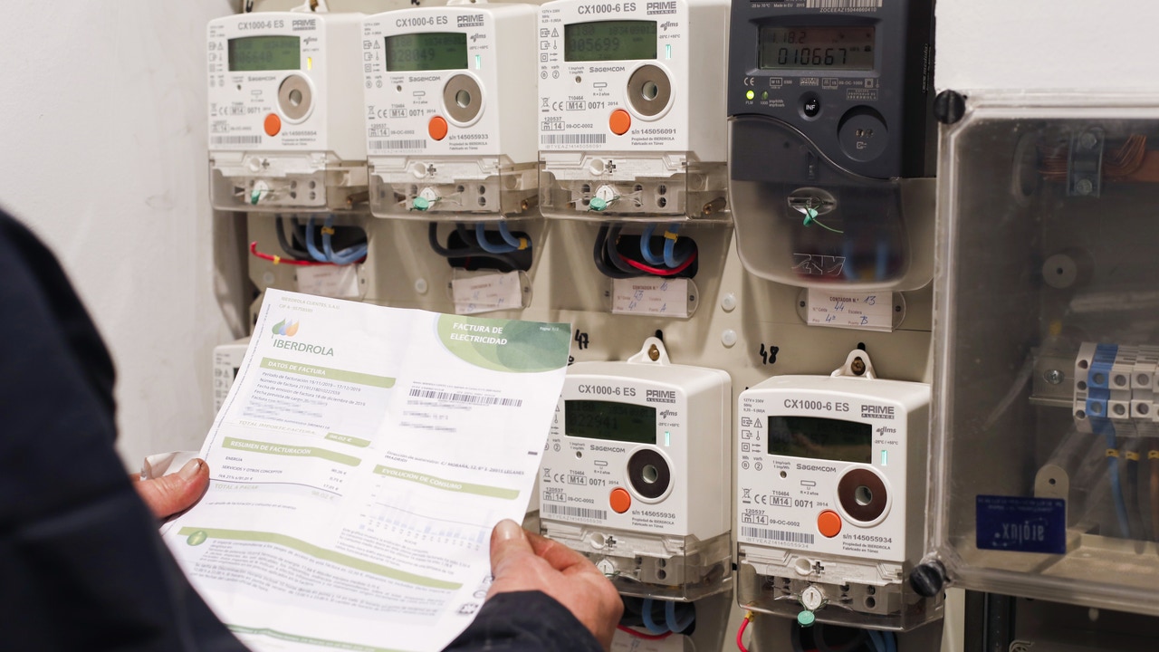 Pagó 36 euros de luz y al día siguiente le llegó una factura de 3.800 euros: tres años peleando en los tribunales por un error absurdo