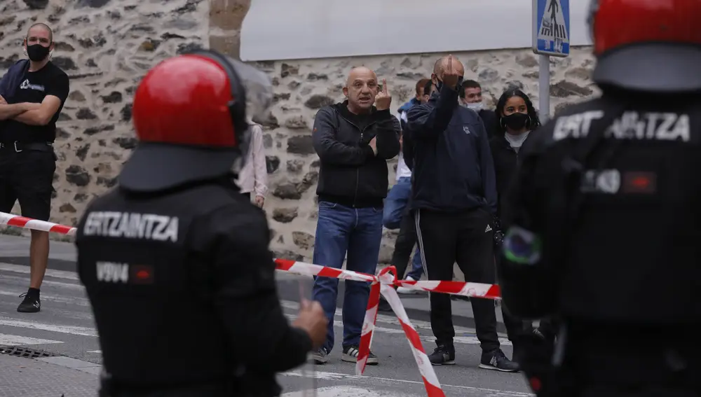 Acto de Voces contra el terrorismo en Mondragon donde los proetarras buscaron la confrontación
