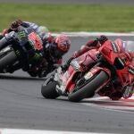 Francesco Bagnaia y Fabio Quartararo, durante la carrera del GP de San Marino en Misano