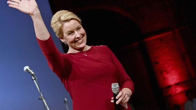 La candidata del SPD Franziska Giffey ha conseguido invertir las encuestas, que daban pérdidas al partido, gracias a su popularidad por ser ministra de Merkel
