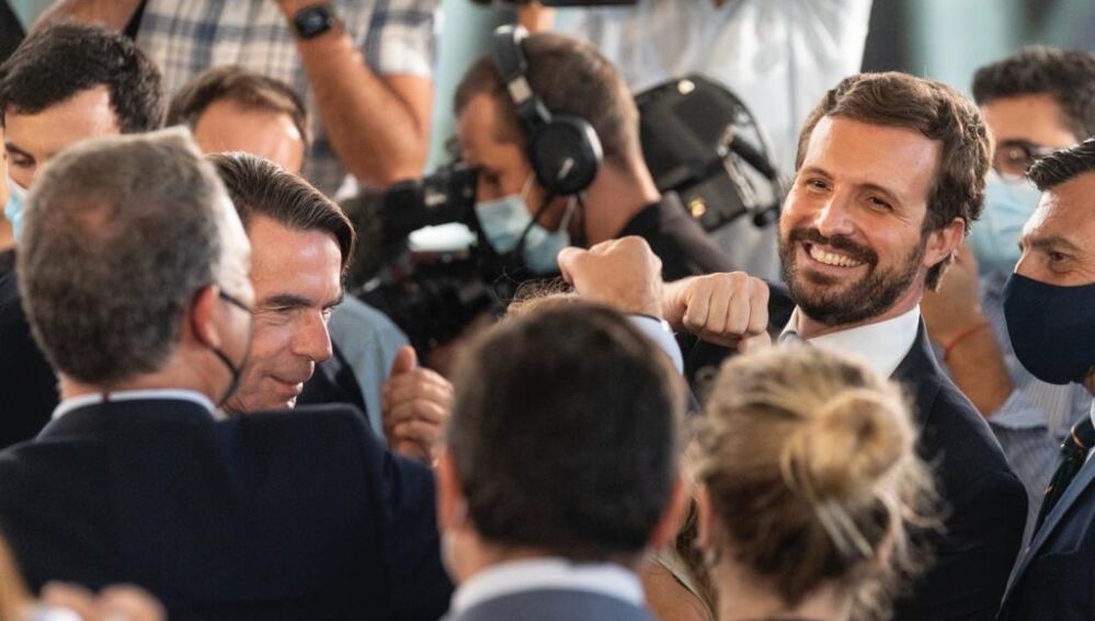 Aznar vuelve a «apadrinar» a Casado tras la tensión con Ayuso