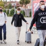 Sergio Busquets, Gavi y Sergi Roberto, a su llegada a la concentración de la selección
