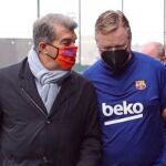 Joan Laporta con Ronald Koeman