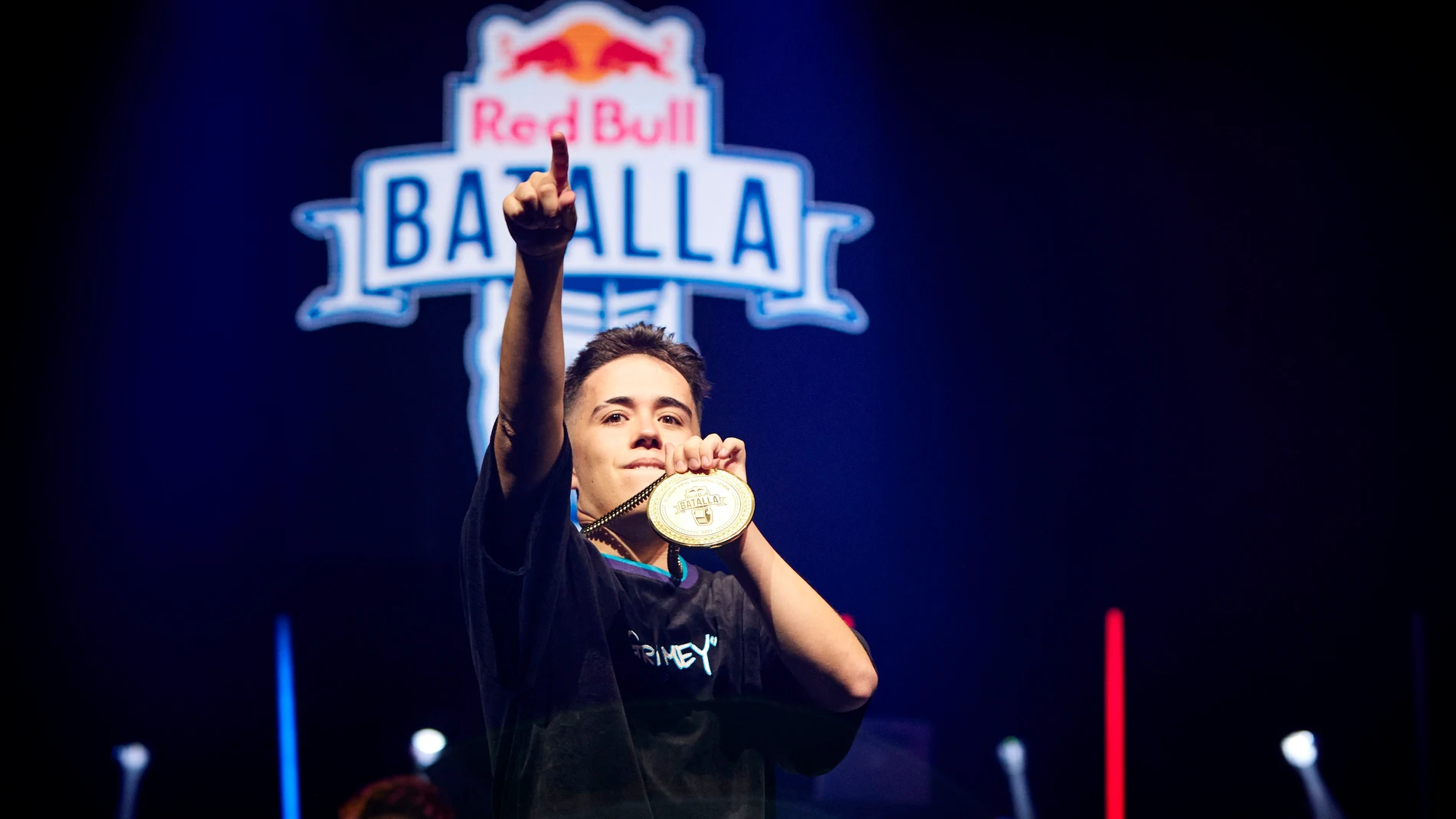 GRAF8779. MADRID, 09/10/2021.- Gazir se convirtió en el nuevo campeón nacional de Red Bull España tras vencer a Sweet Pain en la final de un abarrotado WiZink Center en Madrid