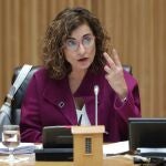 La ministra de Hacienda y Función Pública, María Jesús Montero, interviene en una rueda de prensa tras la entrega del Proyecto de Ley de Presupuestos del Estado de 2022