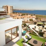 Imagen de una zona residencial en La Manga del Mar Menor