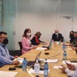 La consejera Ana Carlota Amigo se reúne con los representantes de los sindicatos de la hostelería