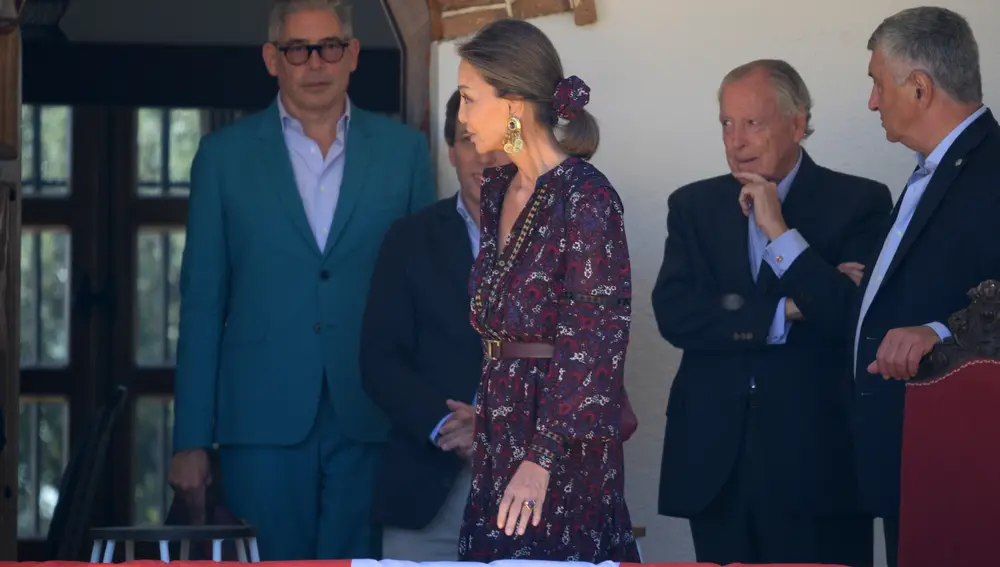 Boris Izaguirre e Isabel Preysler durante la Cátedra Vargas Llosa.