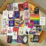 Algunos de los libros que fueron retirados y posteriormente autorizados