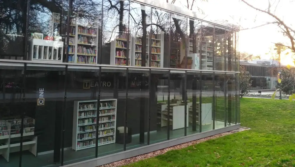 Cristalera de la biblioteca del Retiro