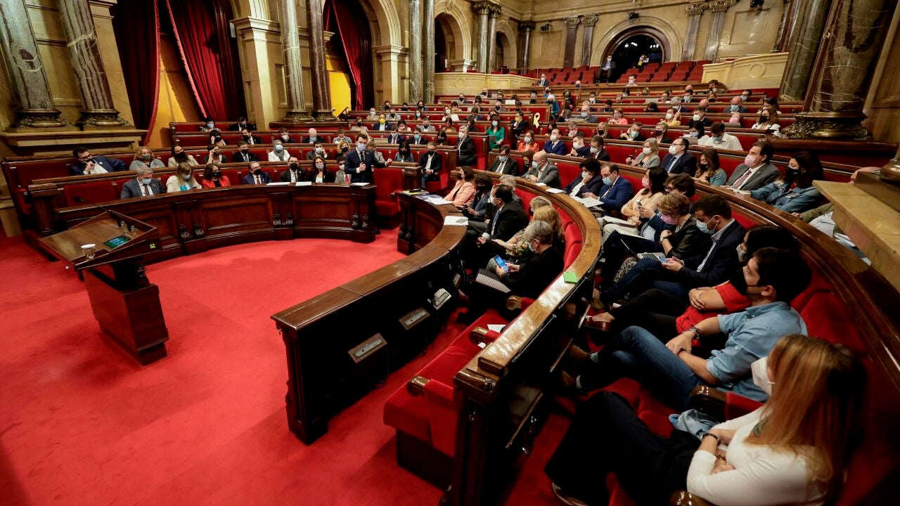 PP y Vox se enzarzan con Ciudadanos por considerar un “país” a Cataluña