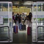 Llegada de viajeros a la Terminal 4 del aeropuerto Madrid-Barajas