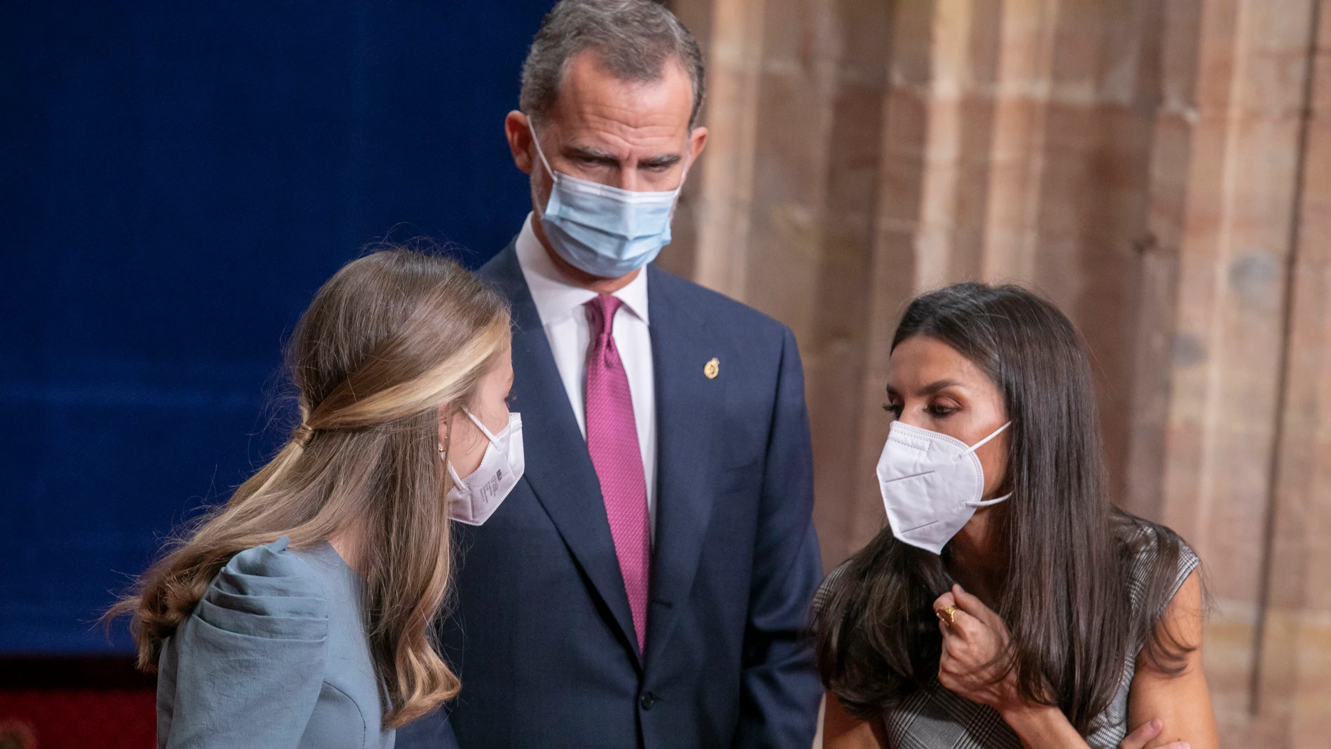La Princesa de Asturias; el rey Felipe VI y Doña Letizia
