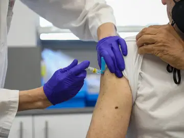 Arranca en Madrid la vacunación de la gripe y del Covid-19 Arranca en Madrid la vacunación de la gripe y del Covid-19