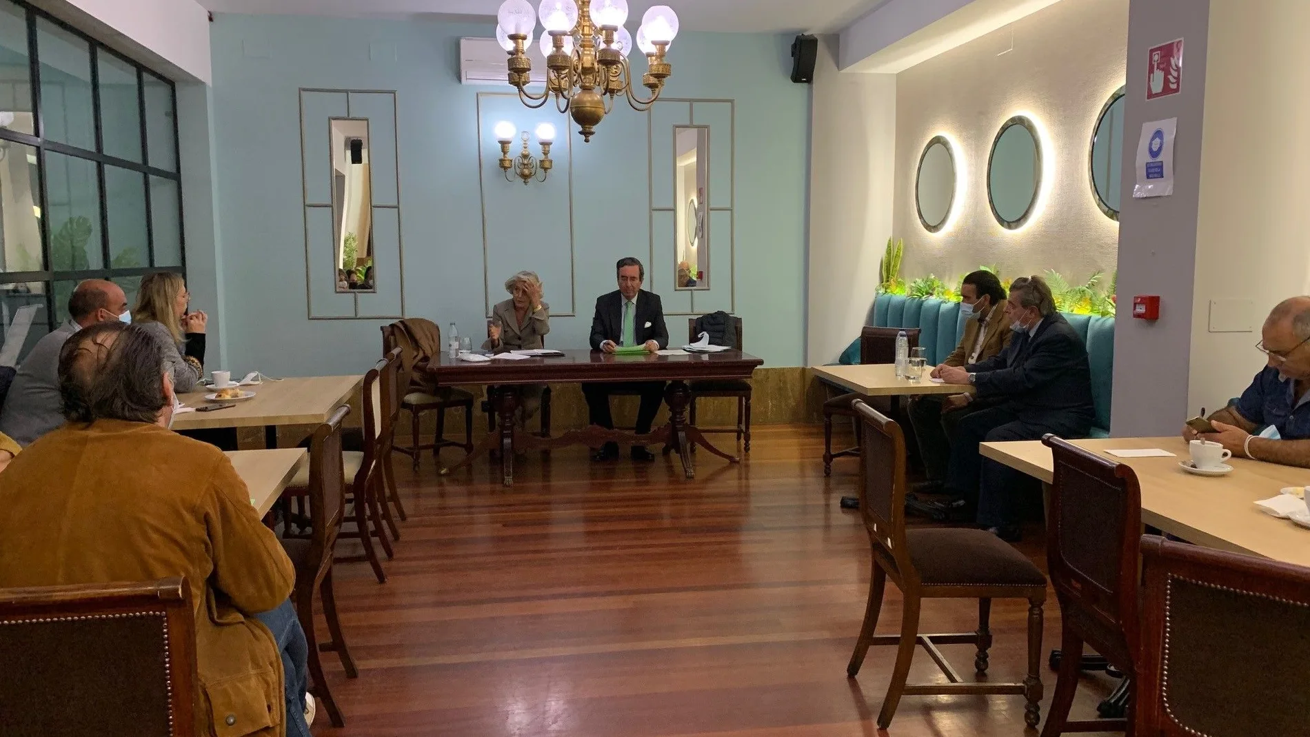 María Jesús Prieto Laffargue y Amalio de Marichalar, Conde de Ripalda, coordinadores de “De español a español por la Constitución”, presentan la iniciativa en Ciudad Rodrigo