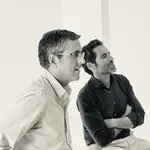Eduardo Madina (izq.) y Borja Sémper culminan el proyecto que empezó en «Todos los futuros perdidos»