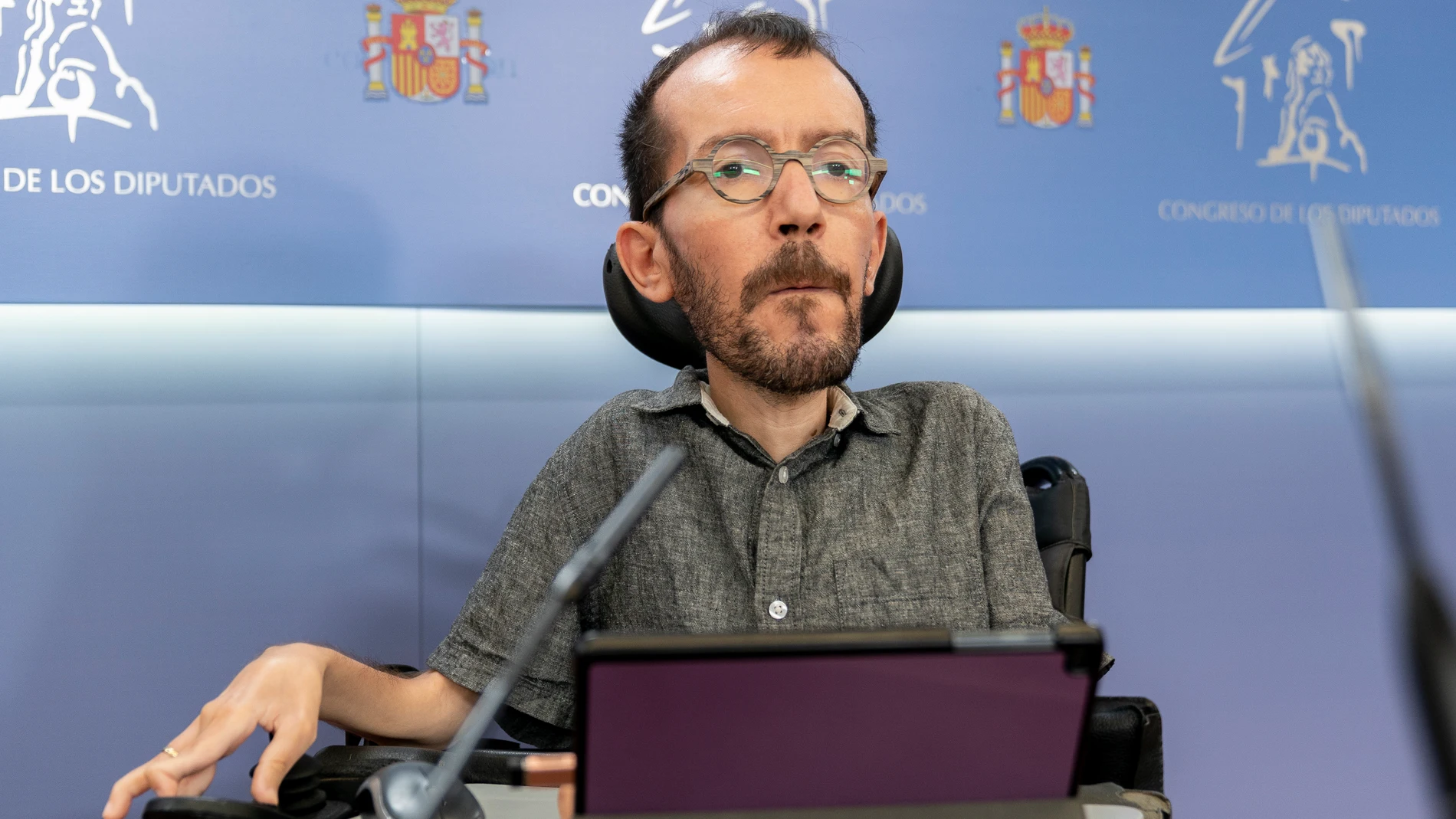 El portavoz de Unidas Podemos, Pablo Echenique, en una rueda de prensa