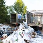 Camiones interceptados presuntamente realizando vertidos ilegales en la partida de El Rabosar en La Canyada