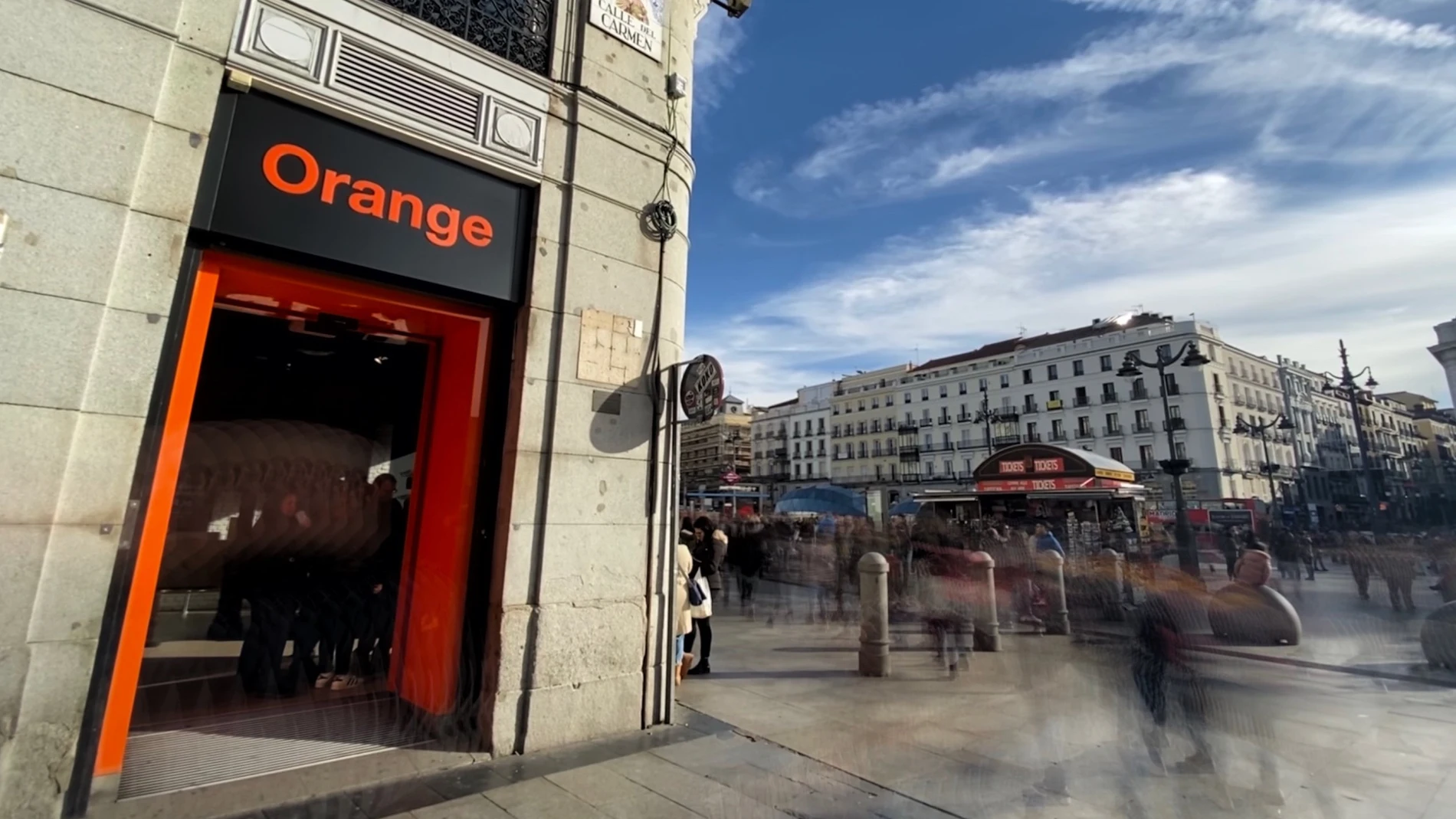 Exterior de la tienda de la compañía telefónica Orange, en la calle del Carmen de Madrid