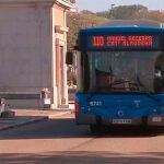 Autobuses en el cementerio de La Almudena