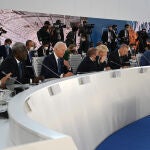 El presidente de Estados Unidos, Joe Biden (3i); el primer ministro británico, Boris Johnson (4d); el presidente de Turquía, Recep Tayyip Erdogan (3d), y el presidente del Gobierno de España, Pedro Sánchez (2d), durante la cumbre del G20