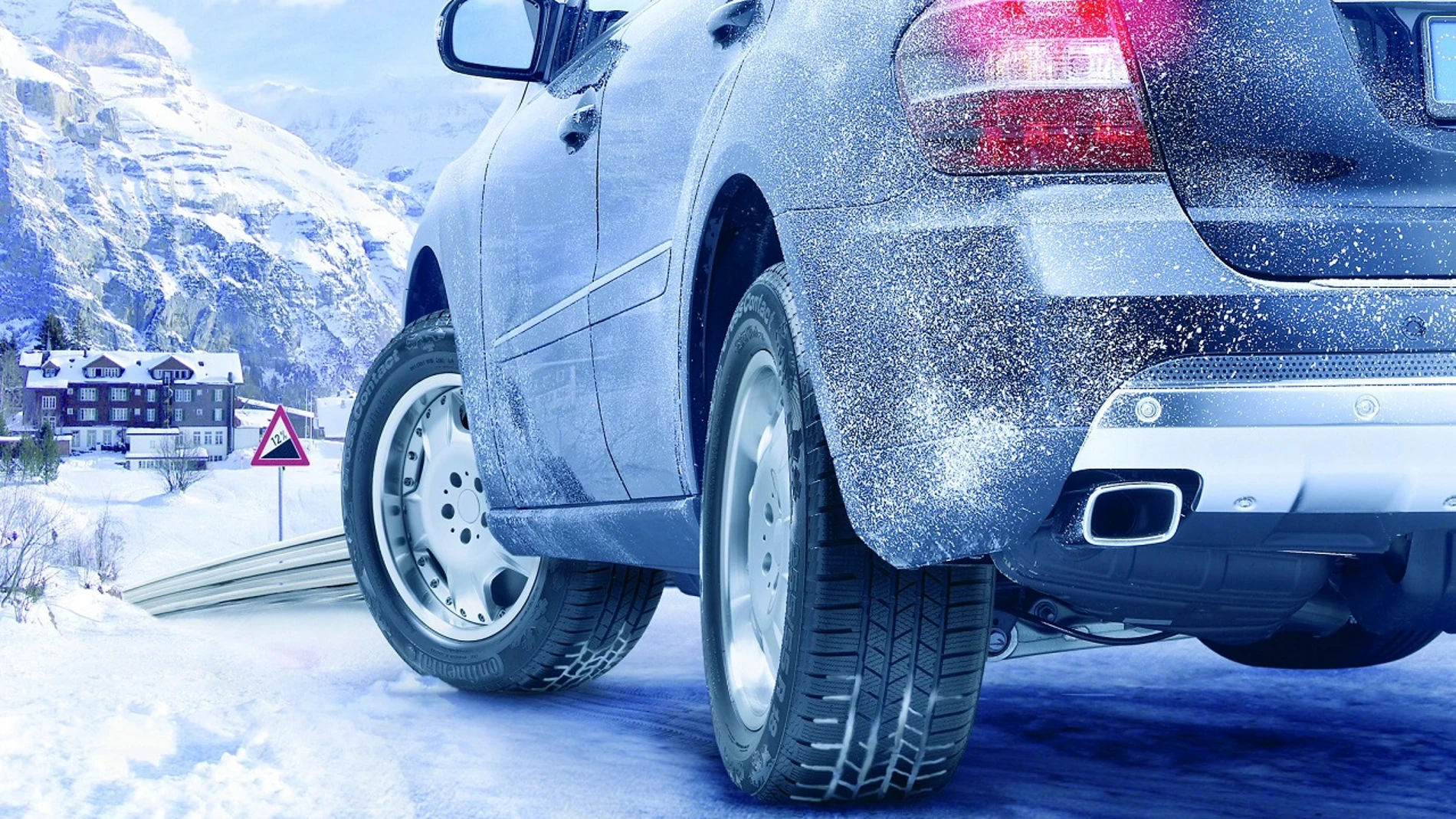 La Dirección General de Tráfico exige el uso de cadenas o neumáticos de invierno de forma obligatoria cada vez que un conductor se dirija hacia zonas de montaña o lugares en los que hay presencia de nieve