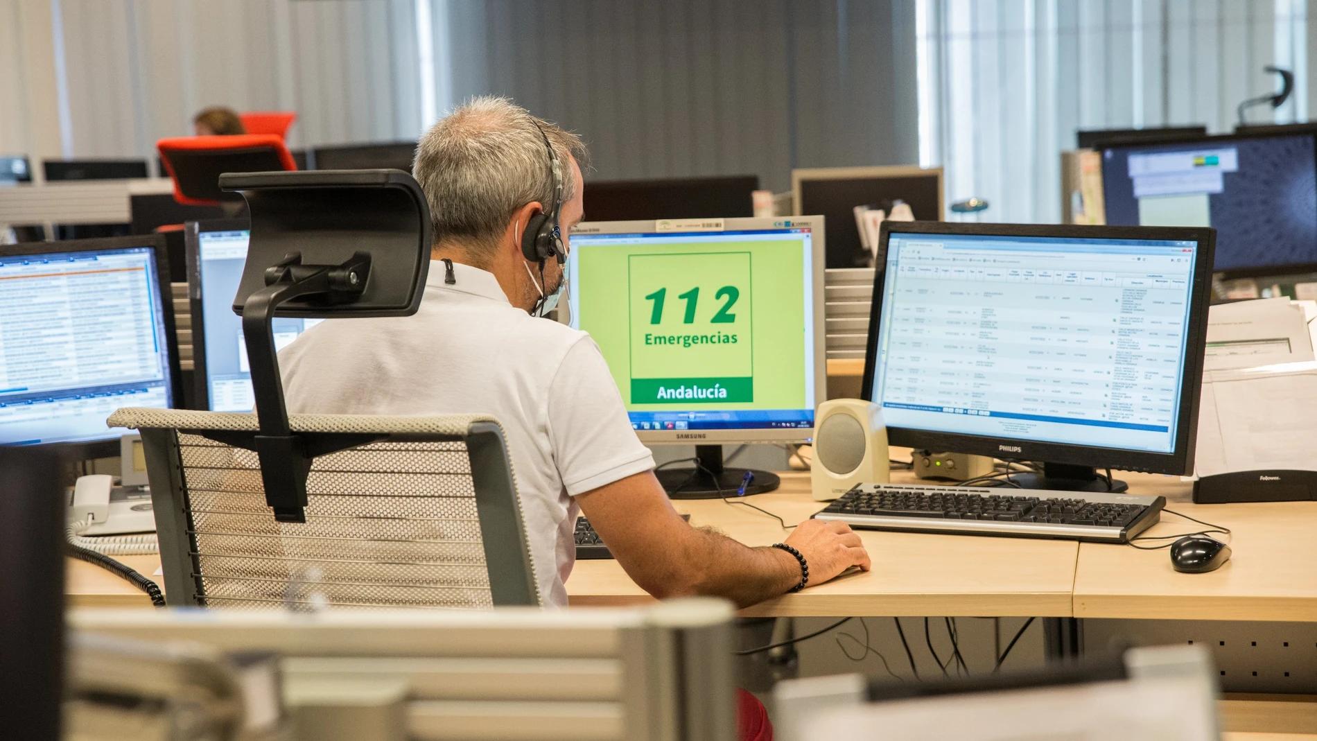 Teleoperador del servicio Emergencias 112 Andalucía. EMERGENCIAS 112 ANDALUCÍA