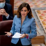 La presidenta de la Comunidad de Madrid, Isabel Díaz Ayuso, durante una sesión de control al Gobierno regional en la Asamblea