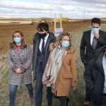 Brágimo / ICAL . La ministra de Transportes, Movilidad y Agenda Urbana, Raquel Sánchez, visitan junto al presidente de Cantabria, Miguel Ángel Revilla; el consejero de Fomento y Medio Ambiente, Juan Carlos Suárez-Quiñones; y la delegada del Gobierno en la Comunidad, Virginia Barcones , entre otros, las obras de la puesta en marcha del proyecto Amusco-Osorno de la línea ferroviaria de alta velocidad entre Palencia y Cantabria.