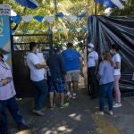 Votantes en un colegio electoral de la capital de Nicaragua, Managua