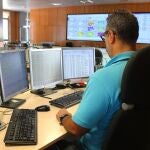 Un trabajador del Centro de Emergencias de Castilla y León 1-1-2
