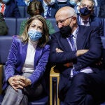 La ministra de Transportes, Movilidad y Agenda Urbana, Raquel Sánchez (i), y el presidente de Mercadona, Juan Roig (d), en el 5º Acto Empresarial por el Corredor Mediterráneo y Chequeo Semestral 'España está perdiendo el tren'
