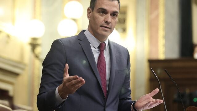 Pedro Sánchez en la tribuna del Congreso de los Diputados