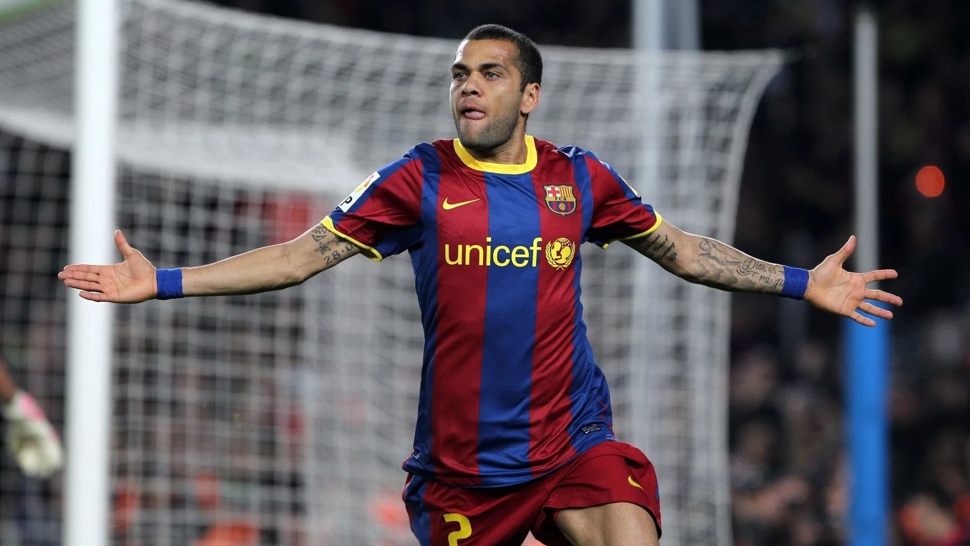 Dani Alves ha aceptado regresar al FC Barcelona cobrando el mínimo establecido por el convenio colectivo de la AFE y LaLiga
