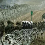 Soldados polacos en la frontera con Bielorrusia