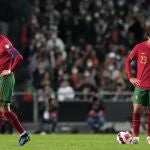 Cristiano Ronado y Joao Silva en el Portugal-Serbia