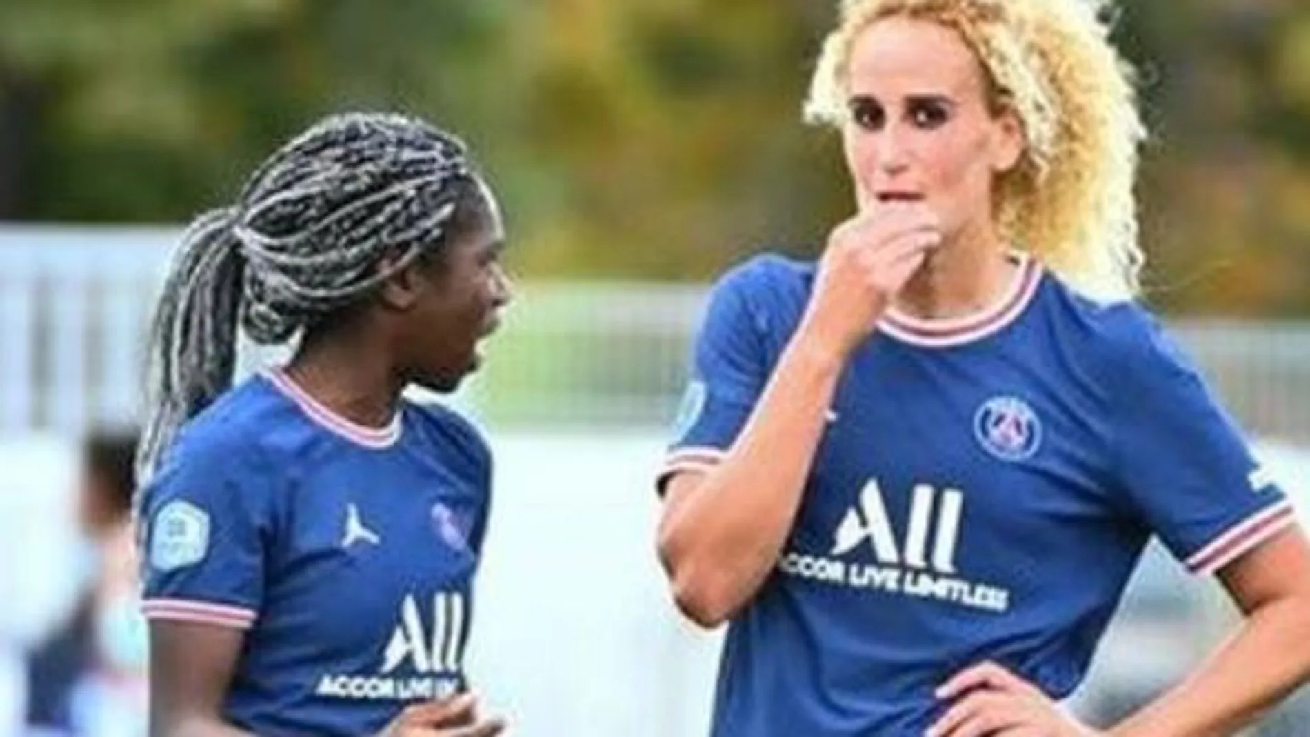 Kheira Hamraoui y Aminata Diallo