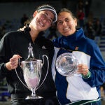 Garbiñe Muguruza, al lado de su entrenadora, Conchita Martínez