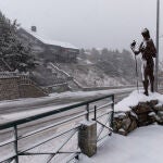 Carreteras cubiertas de nieve en el Puerto de Navacerrada el pasado 22 de noviembre