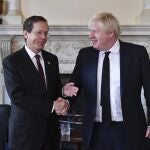 Boris Johnson recibe en Downing Street al presidente israelí, Isaac Herzog