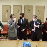 La portavoz parlamentaria del PP, Cuca Gamarra; el ponente de la Constitución Española y diputado de la legislatura constituyente, Miguel Herrero Rodríguez de Miñón; el presidente del PP, Pablo Casado; y el exalcalde de La Coruña y diputado de la legislatura constituyente, Francisco Vázquez.