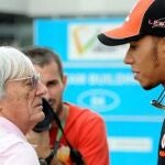 Bernie Ecclestone y Lewis Hamilton
