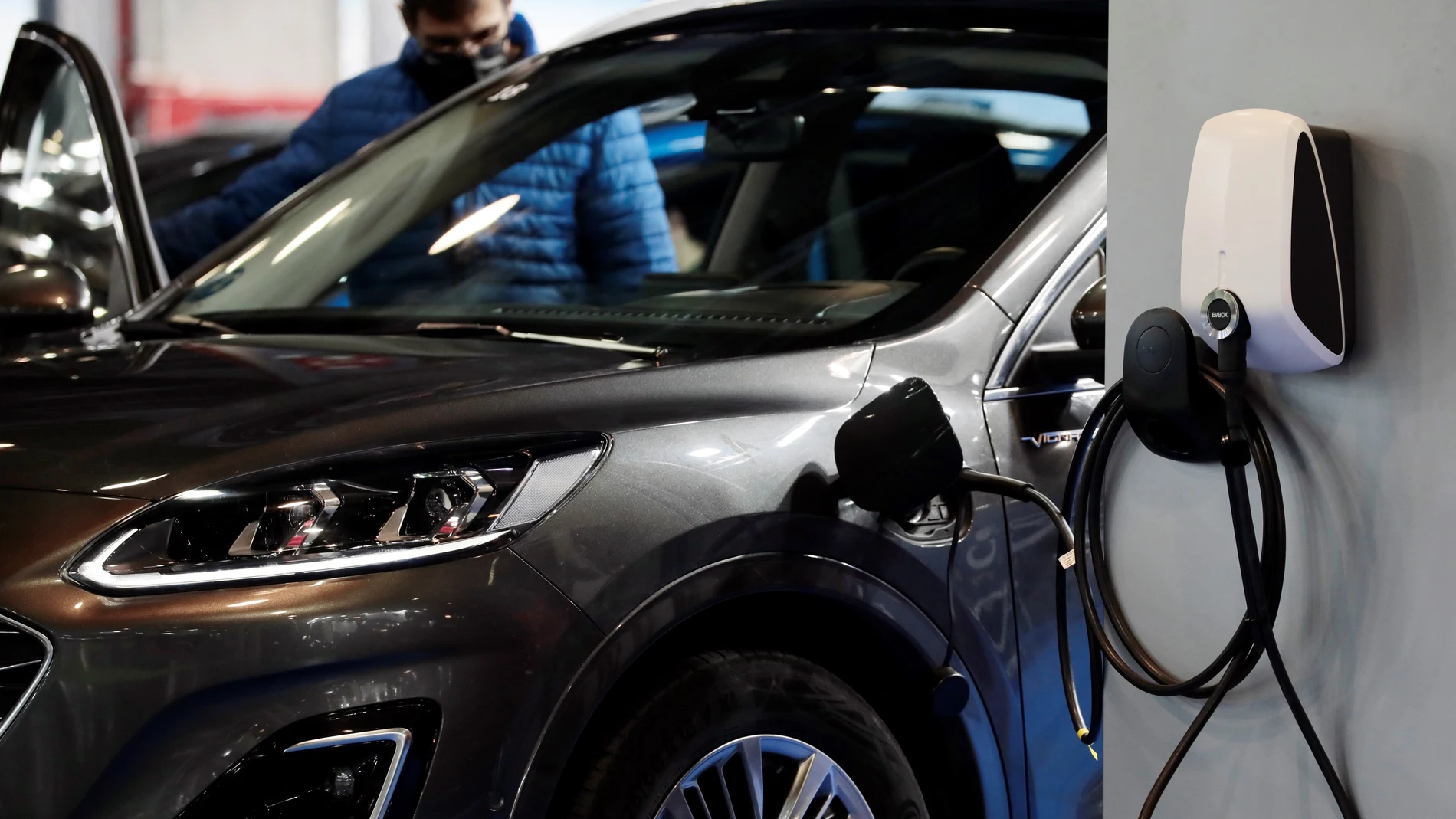 Publicada la convocatoria del PERTE del vehículo eléctrico con ayudas por valor de casi 3.000 millones